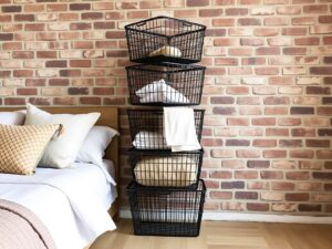 Read more about the article 27 Industrial Bedroom Organization Ideas with Wire Storage Baskets